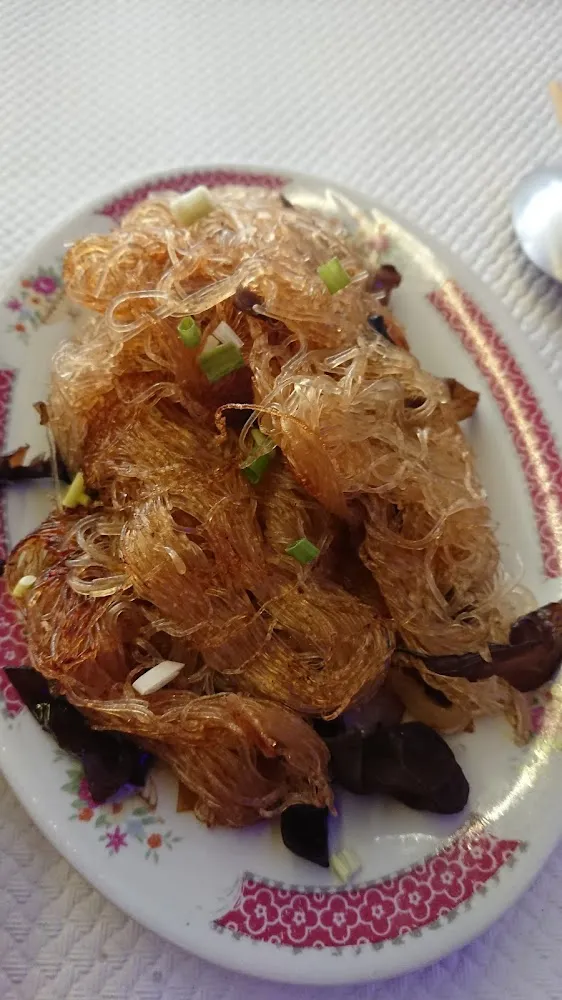 Vermicelles Aux Champignons Noirs